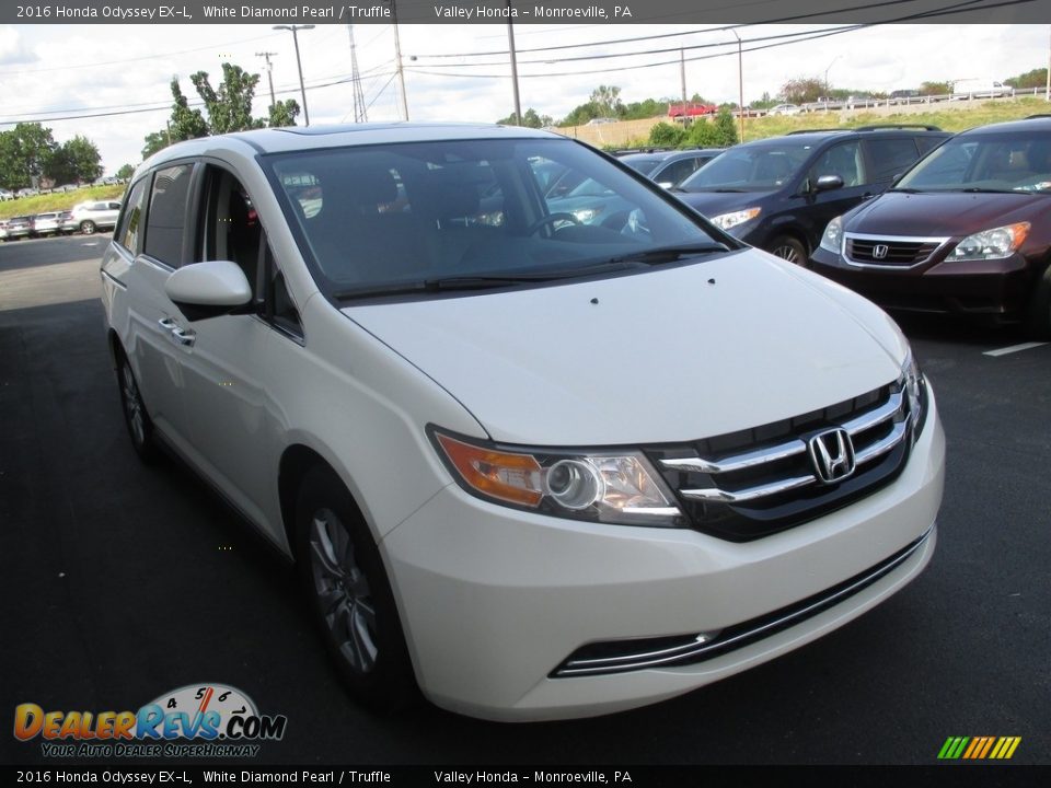2016 Honda Odyssey EX-L White Diamond Pearl / Truffle Photo #7