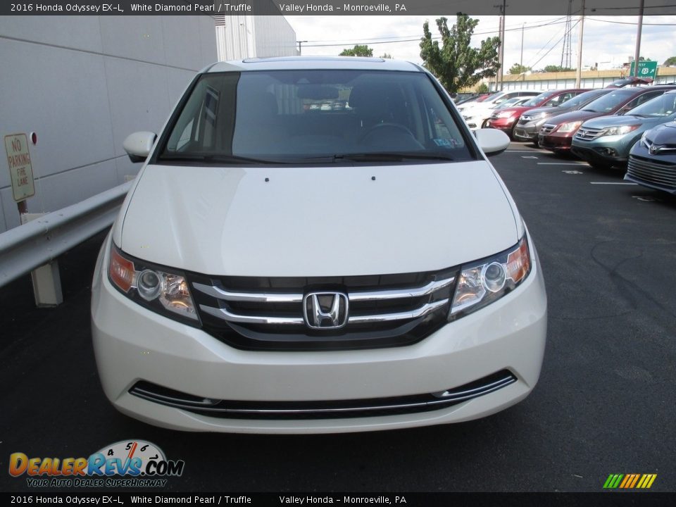 2016 Honda Odyssey EX-L White Diamond Pearl / Truffle Photo #8