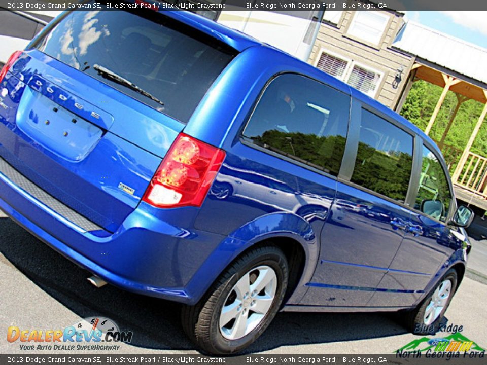 2013 Dodge Grand Caravan SE Blue Streak Pearl / Black/Light Graystone Photo #31