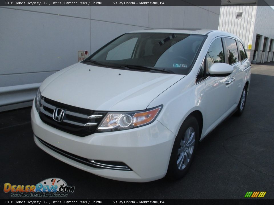 2016 Honda Odyssey EX-L White Diamond Pearl / Truffle Photo #9