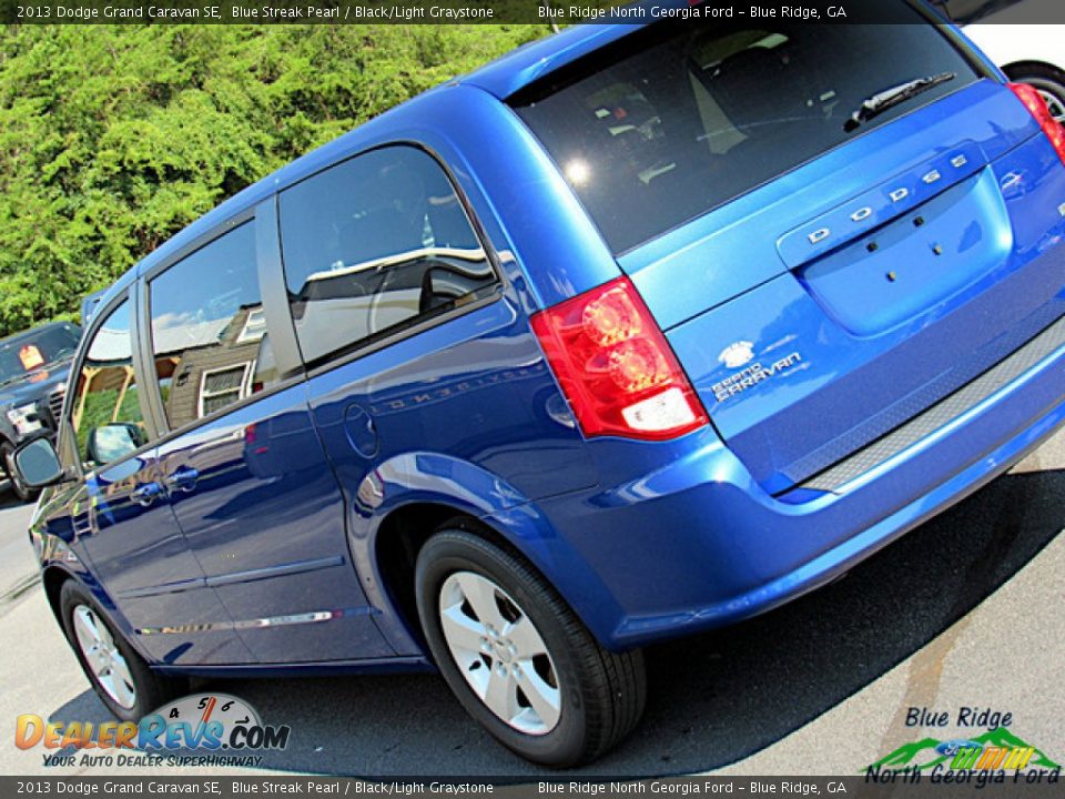 2013 Dodge Grand Caravan SE Blue Streak Pearl / Black/Light Graystone Photo #32