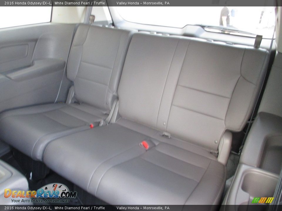 2016 Honda Odyssey EX-L White Diamond Pearl / Truffle Photo #14