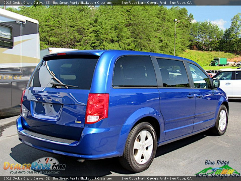 2013 Dodge Grand Caravan SE Blue Streak Pearl / Black/Light Graystone Photo #5