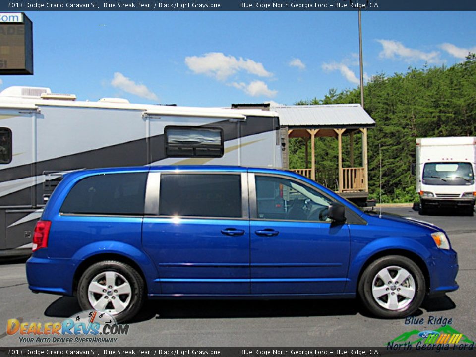2013 Dodge Grand Caravan SE Blue Streak Pearl / Black/Light Graystone Photo #6