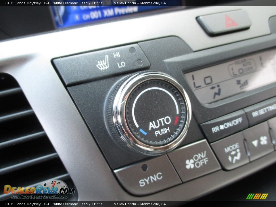2016 Honda Odyssey EX-L White Diamond Pearl / Truffle Photo #18