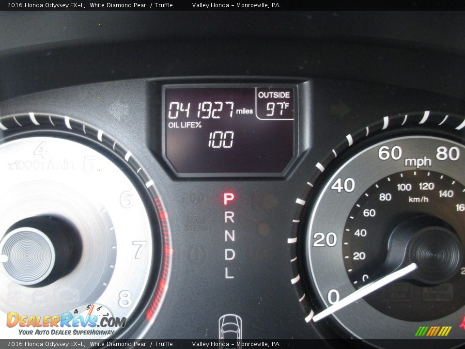 2016 Honda Odyssey EX-L White Diamond Pearl / Truffle Photo #20