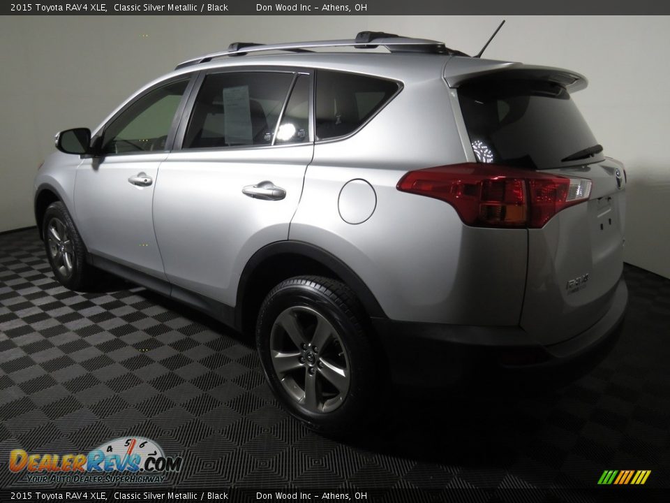 2015 Toyota RAV4 XLE Classic Silver Metallic / Black Photo #10