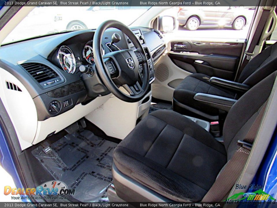 2013 Dodge Grand Caravan SE Blue Streak Pearl / Black/Light Graystone Photo #26