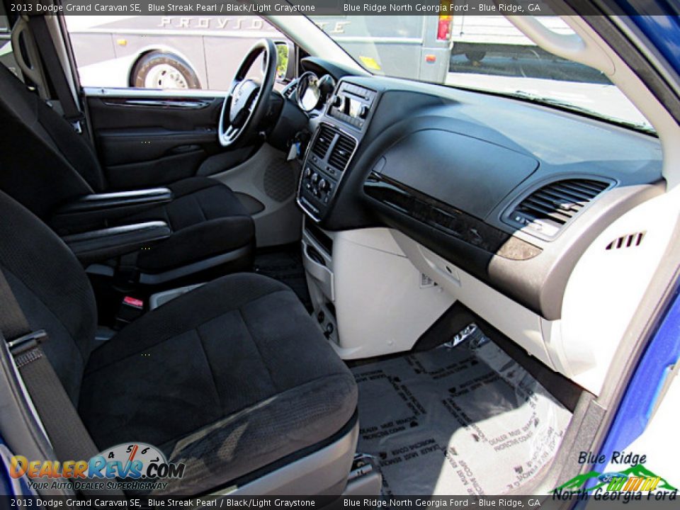 2013 Dodge Grand Caravan SE Blue Streak Pearl / Black/Light Graystone Photo #27