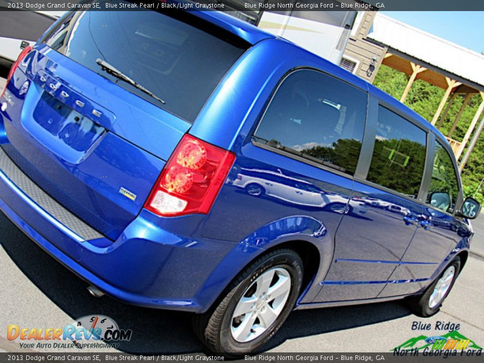 2013 Dodge Grand Caravan SE Blue Streak Pearl / Black/Light Graystone Photo #31