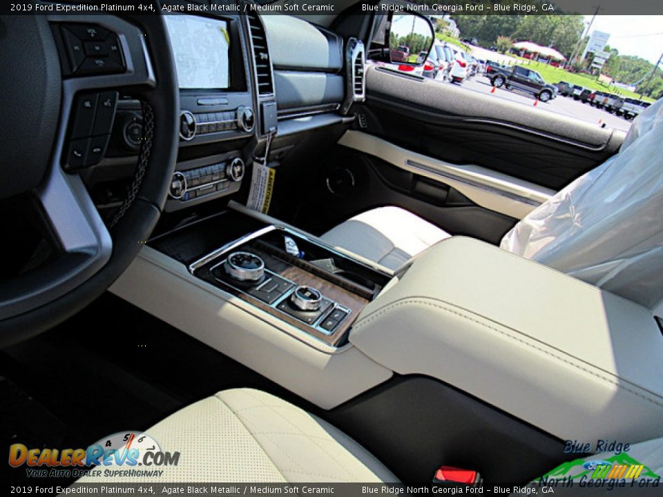 2019 Ford Expedition Platinum 4x4 Agate Black Metallic / Medium Soft Ceramic Photo #33