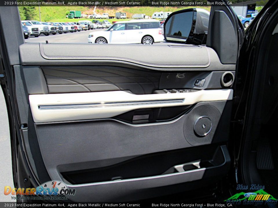 2019 Ford Expedition Platinum 4x4 Agate Black Metallic / Medium Soft Ceramic Photo #34