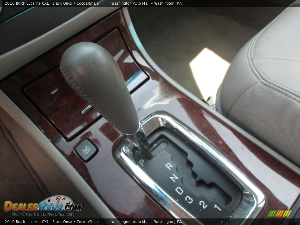 2010 Buick Lucerne CXL Black Onyx / Cocoa/Shale Photo #17