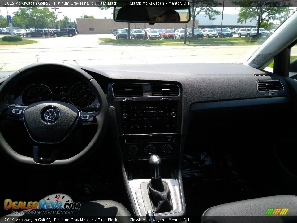 Dashboard of 2019 Volkswagen Golf SE Photo #4