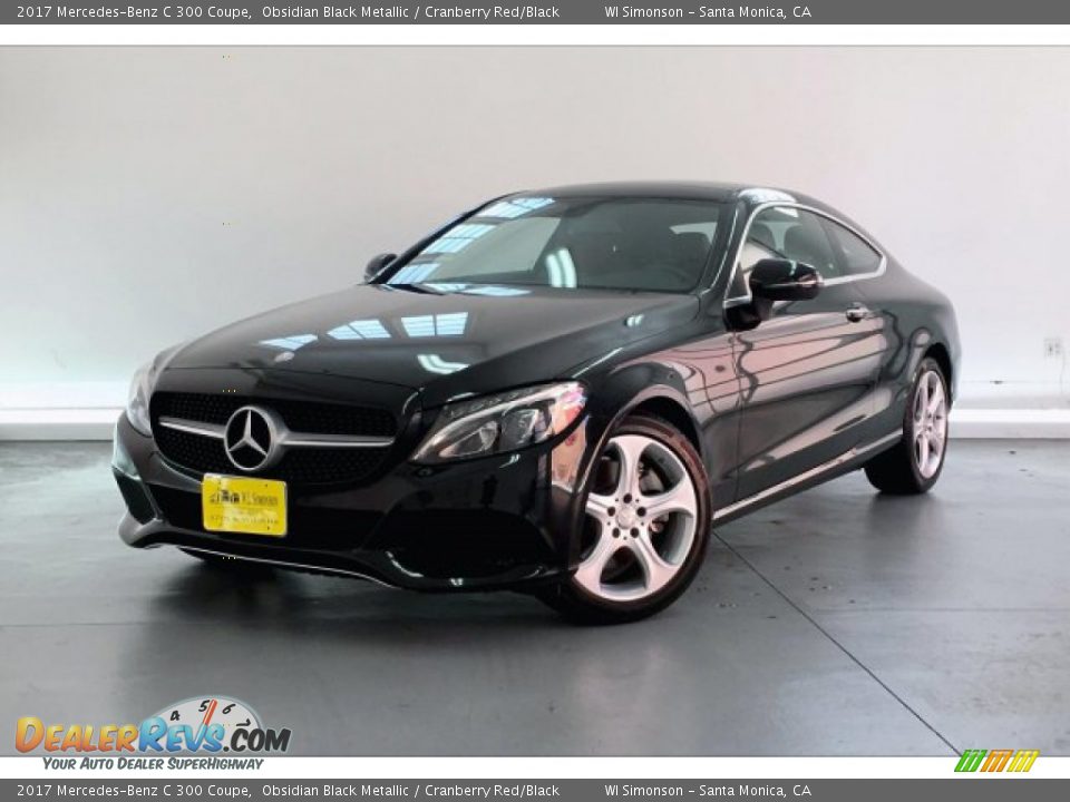 Front 3/4 View of 2017 Mercedes-Benz C 300 Coupe Photo #12