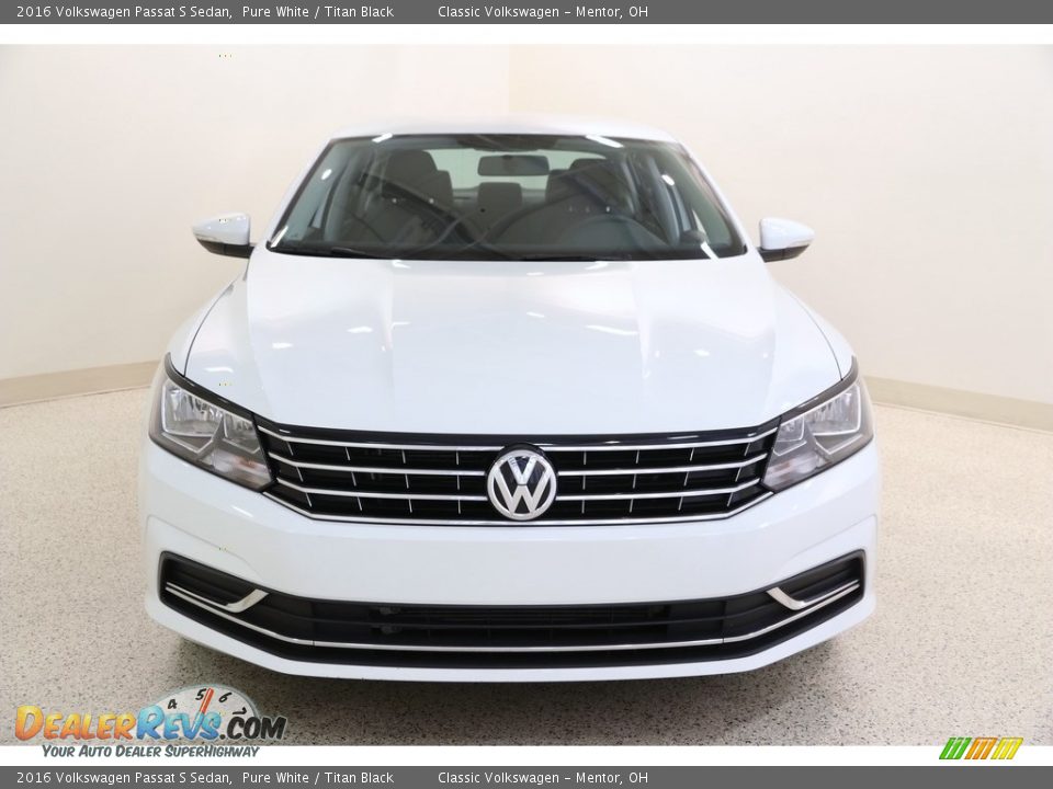 2016 Volkswagen Passat S Sedan Pure White / Titan Black Photo #2