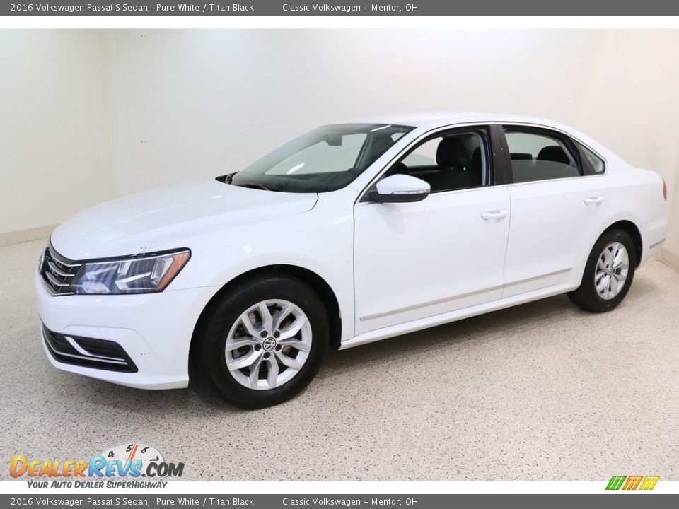 2016 Volkswagen Passat S Sedan Pure White / Titan Black Photo #3