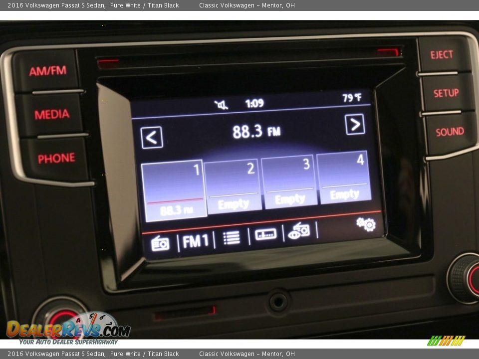 2016 Volkswagen Passat S Sedan Pure White / Titan Black Photo #9