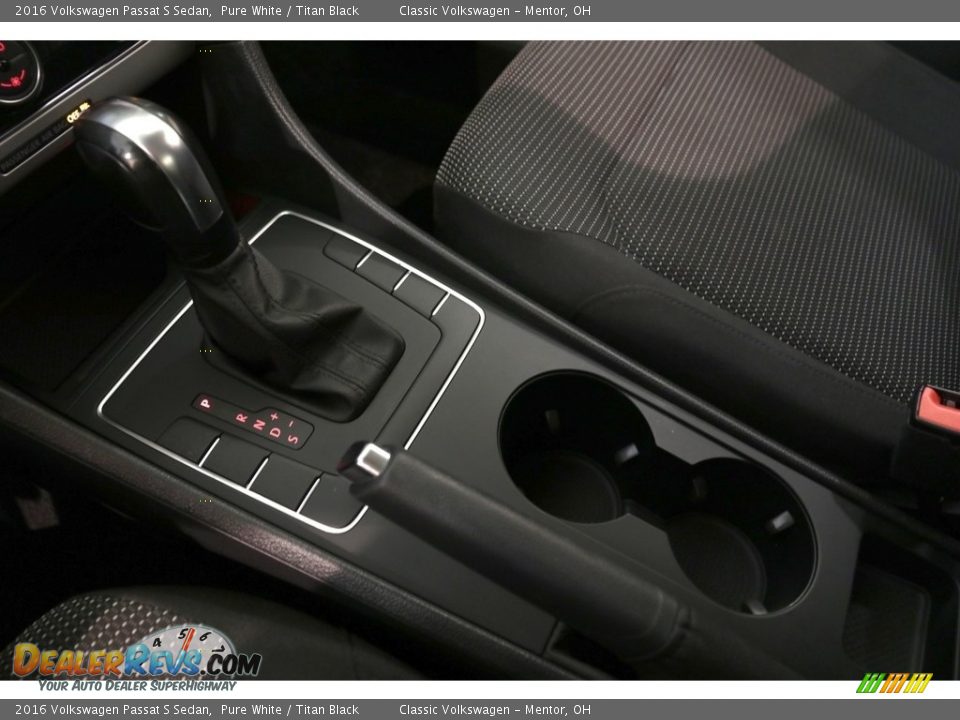 2016 Volkswagen Passat S Sedan Pure White / Titan Black Photo #12