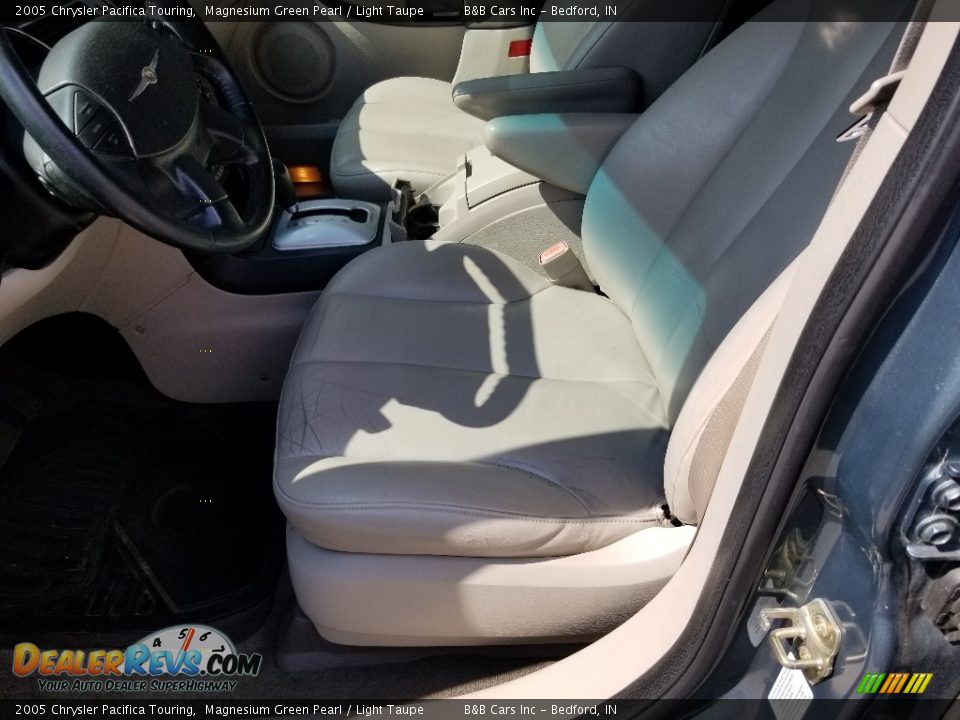 2005 Chrysler Pacifica Touring Magnesium Green Pearl / Light Taupe Photo #10