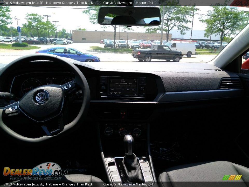 2019 Volkswagen Jetta SE Habanero Orange / Titan Black Photo #4