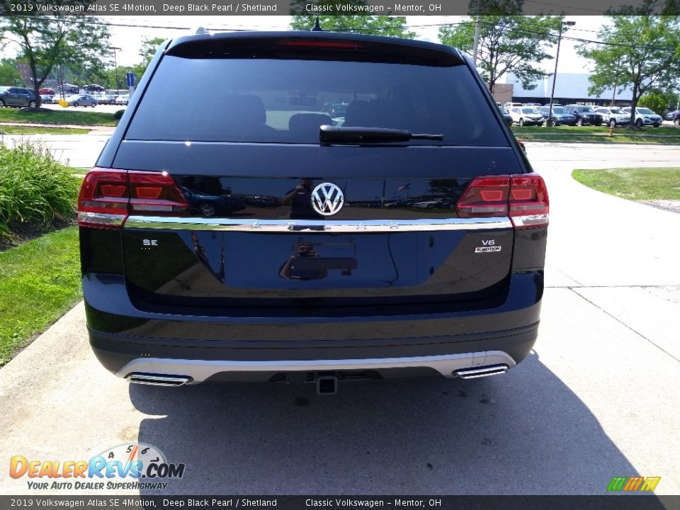 2019 Volkswagen Atlas SE 4Motion Deep Black Pearl / Shetland Photo #5