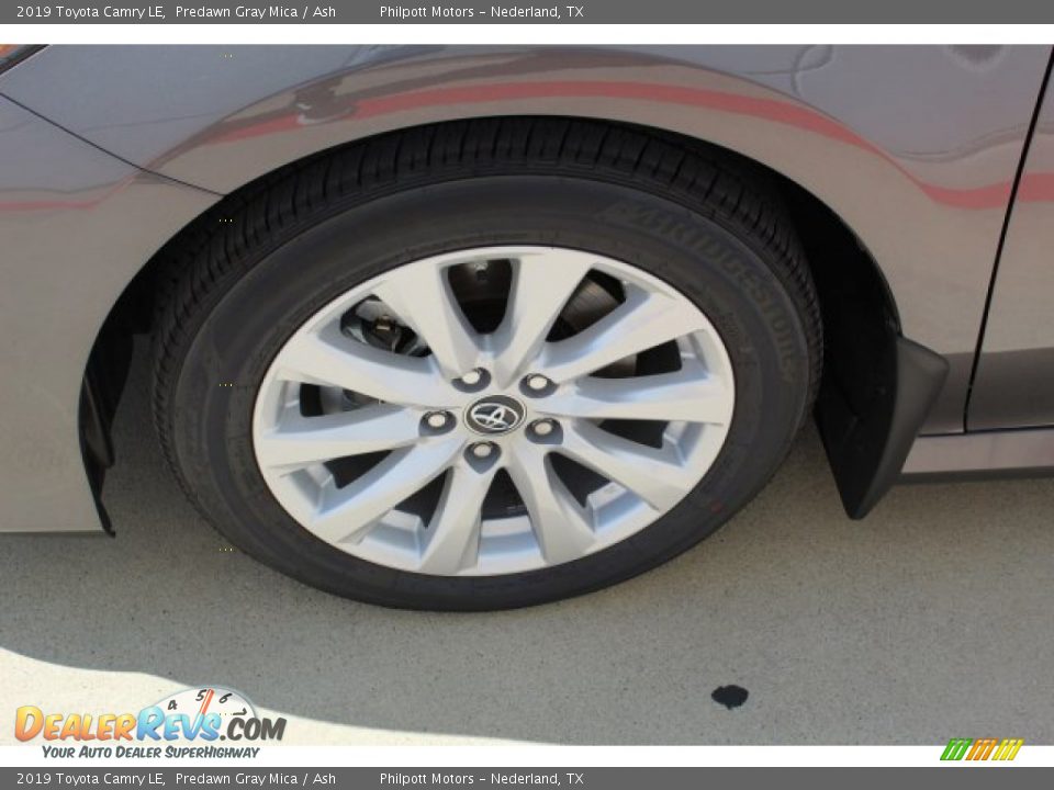 2019 Toyota Camry LE Predawn Gray Mica / Ash Photo #5