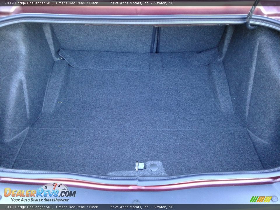 2019 Dodge Challenger SXT Octane Red Pearl / Black Photo #12