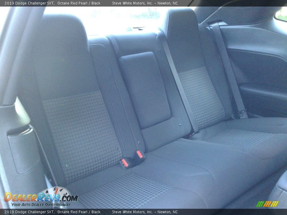 2019 Dodge Challenger SXT Octane Red Pearl / Black Photo #13
