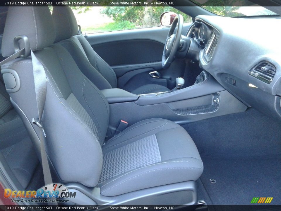 2019 Dodge Challenger SXT Octane Red Pearl / Black Photo #14
