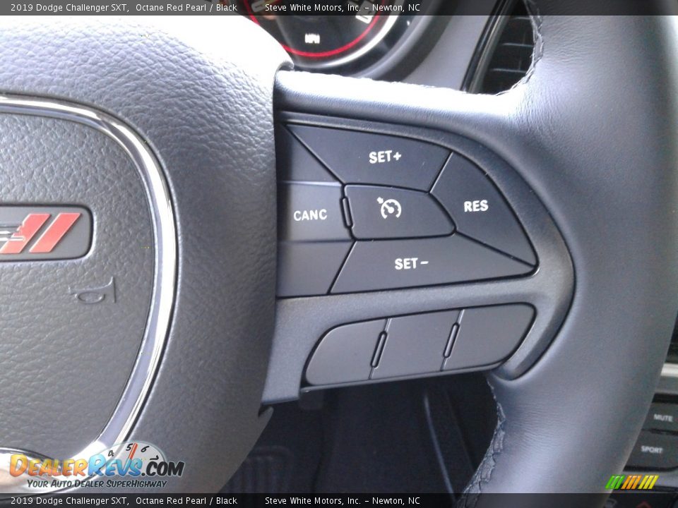 2019 Dodge Challenger SXT Octane Red Pearl / Black Photo #17