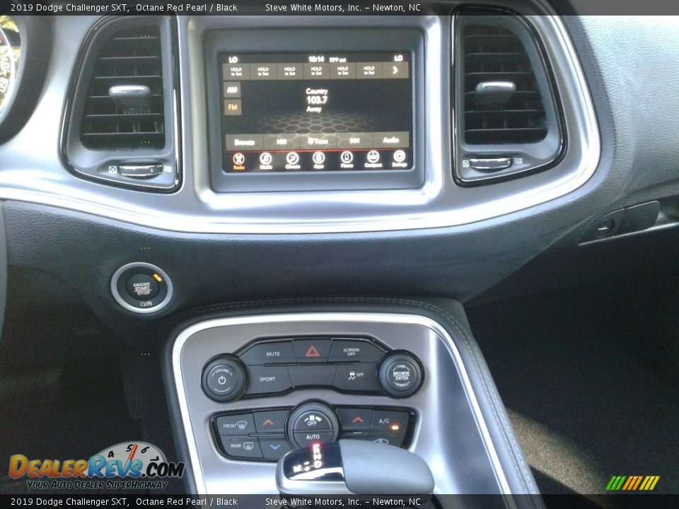 2019 Dodge Challenger SXT Octane Red Pearl / Black Photo #19