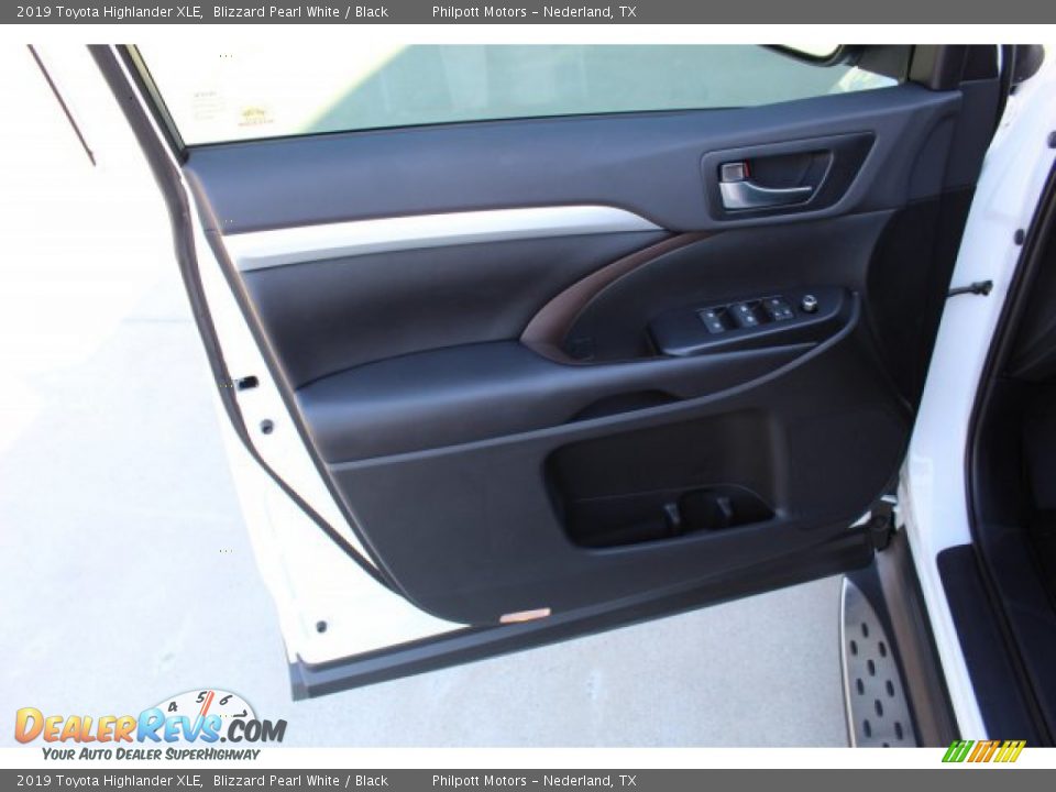 2019 Toyota Highlander XLE Blizzard Pearl White / Black Photo #10