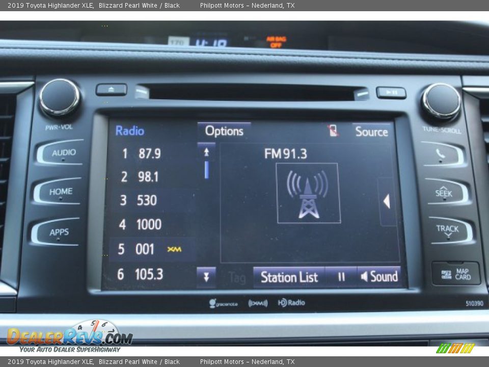 2019 Toyota Highlander XLE Blizzard Pearl White / Black Photo #17