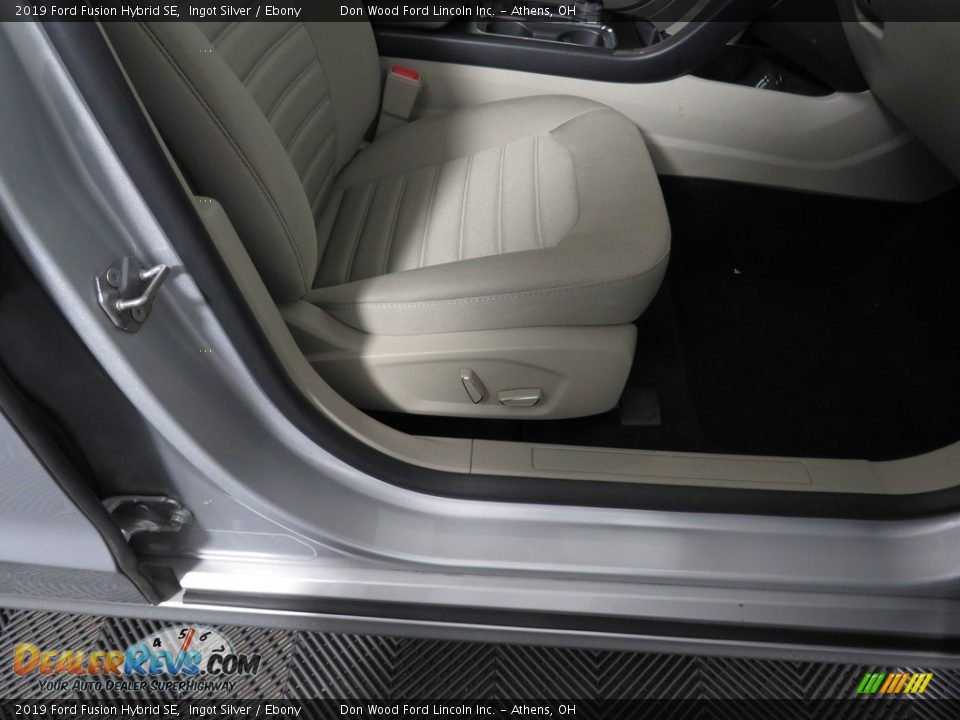 2019 Ford Fusion Hybrid SE Ingot Silver / Ebony Photo #24