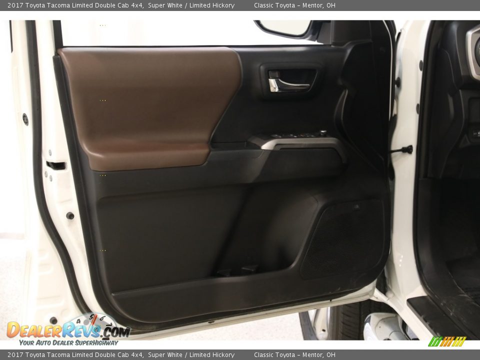 2017 Toyota Tacoma Limited Double Cab 4x4 Super White / Limited Hickory Photo #4