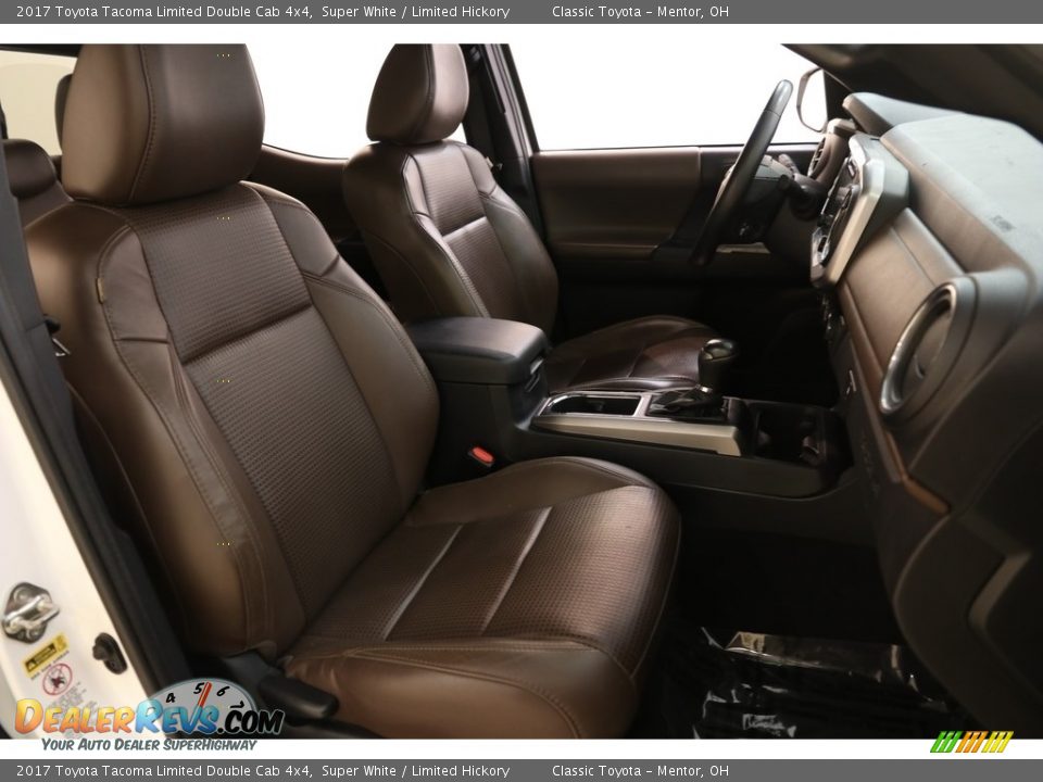 2017 Toyota Tacoma Limited Double Cab 4x4 Super White / Limited Hickory Photo #16