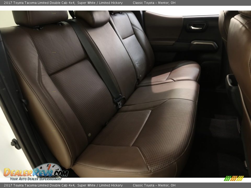 2017 Toyota Tacoma Limited Double Cab 4x4 Super White / Limited Hickory Photo #17