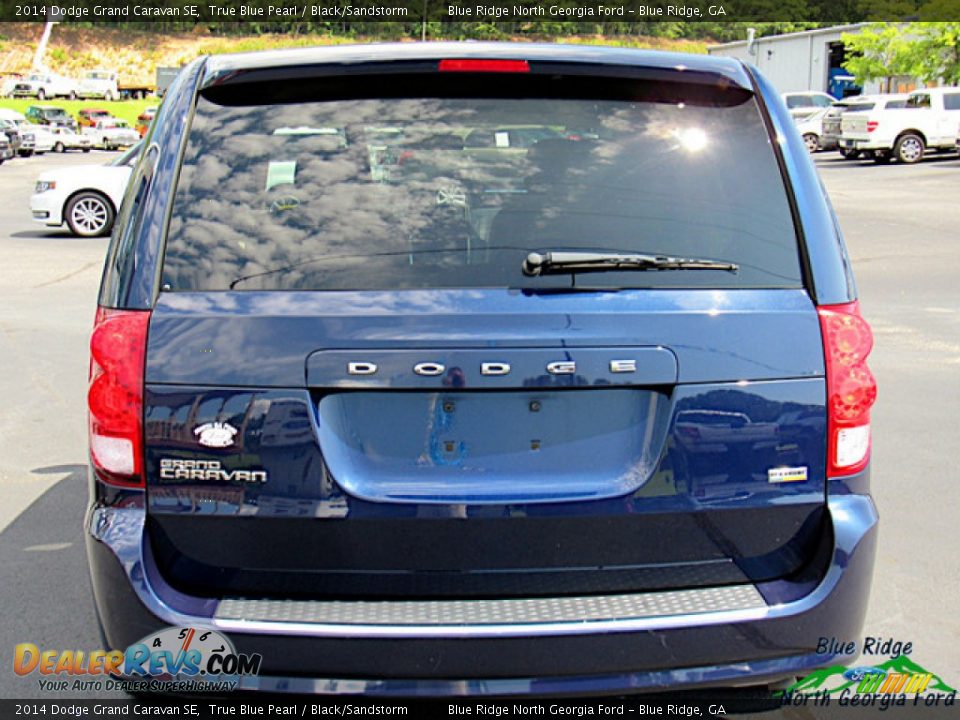 2014 Dodge Grand Caravan SE True Blue Pearl / Black/Sandstorm Photo #4