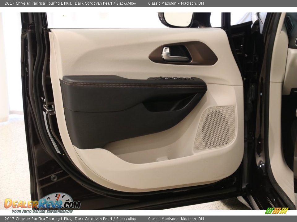2017 Chrysler Pacifica Touring L Plus Dark Cordovan Pearl / Black/Alloy Photo #4
