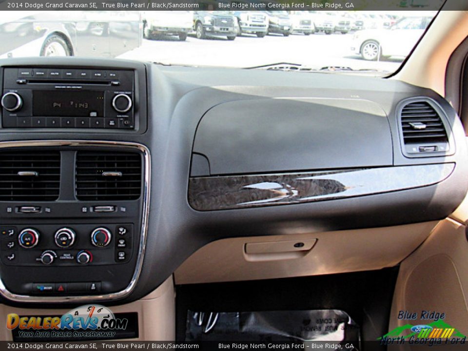 2014 Dodge Grand Caravan SE True Blue Pearl / Black/Sandstorm Photo #17