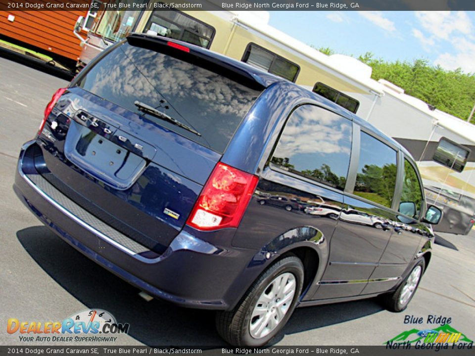 2014 Dodge Grand Caravan SE True Blue Pearl / Black/Sandstorm Photo #31