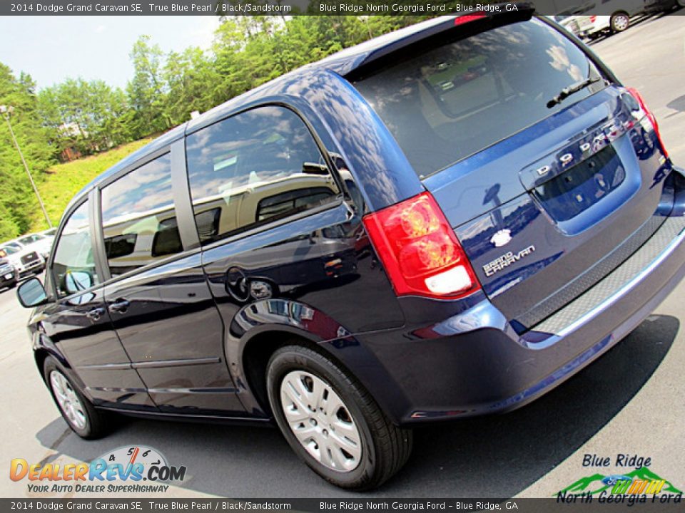2014 Dodge Grand Caravan SE True Blue Pearl / Black/Sandstorm Photo #32