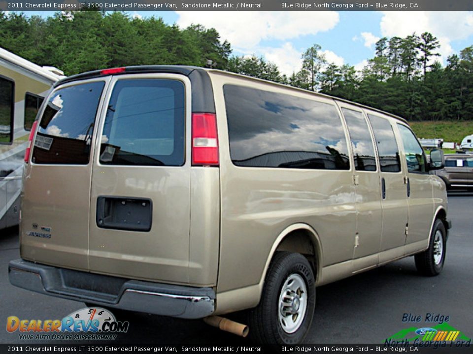 2011 Chevrolet Express LT 3500 Extended Passenger Van Sandstone Metallic / Neutral Photo #5