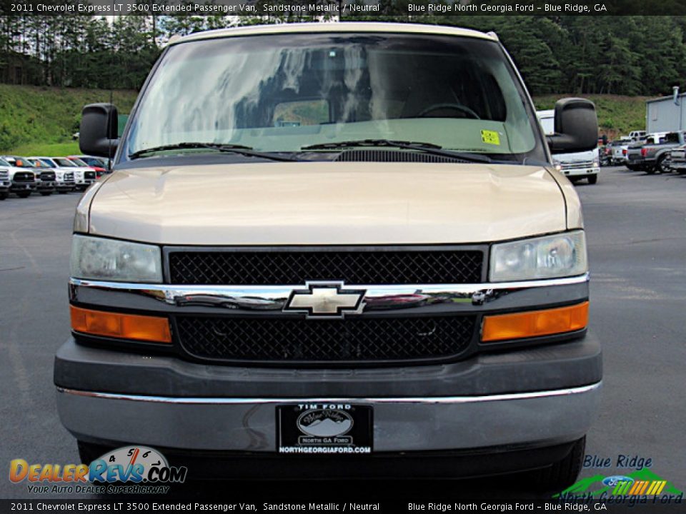 2011 Chevrolet Express LT 3500 Extended Passenger Van Sandstone Metallic / Neutral Photo #8