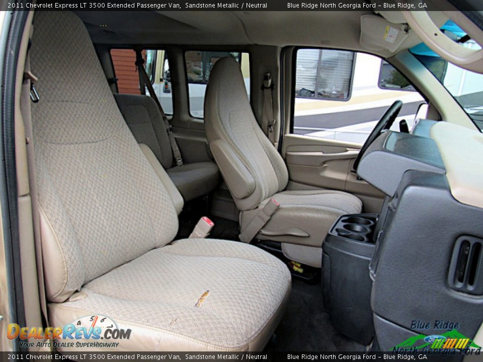 2011 Chevrolet Express LT 3500 Extended Passenger Van Sandstone Metallic / Neutral Photo #11