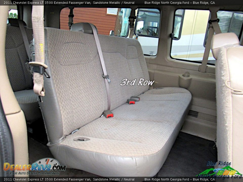 2011 Chevrolet Express LT 3500 Extended Passenger Van Sandstone Metallic / Neutral Photo #15