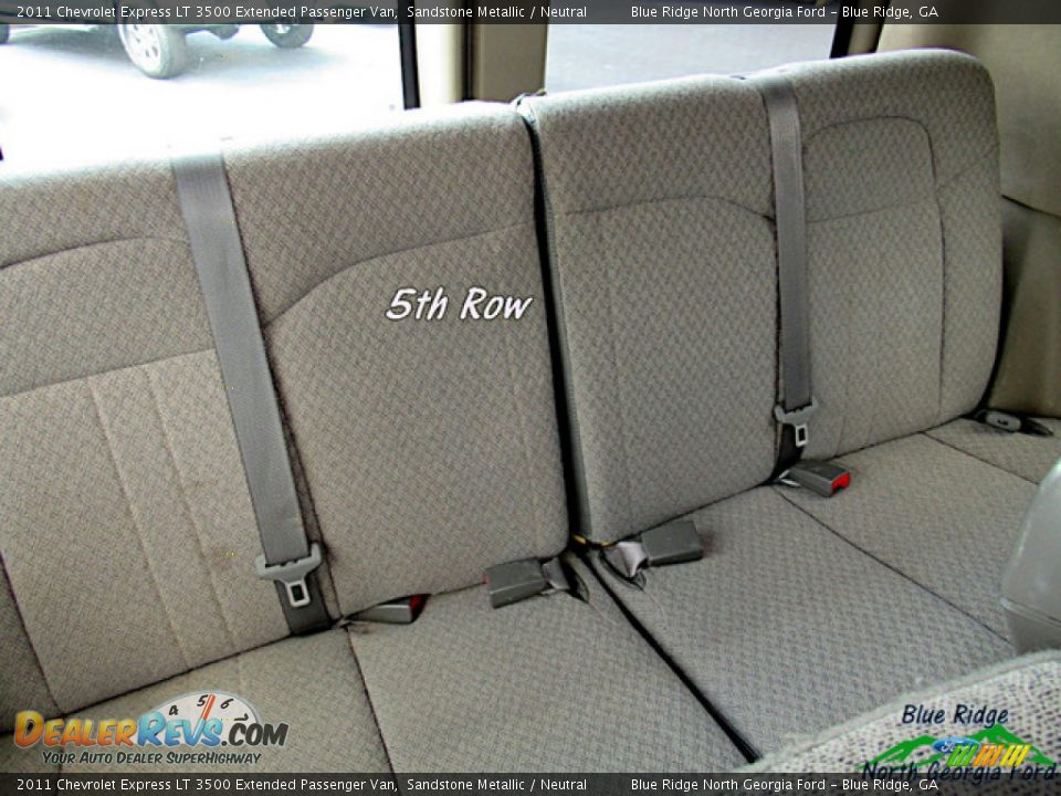2011 Chevrolet Express LT 3500 Extended Passenger Van Sandstone Metallic / Neutral Photo #17