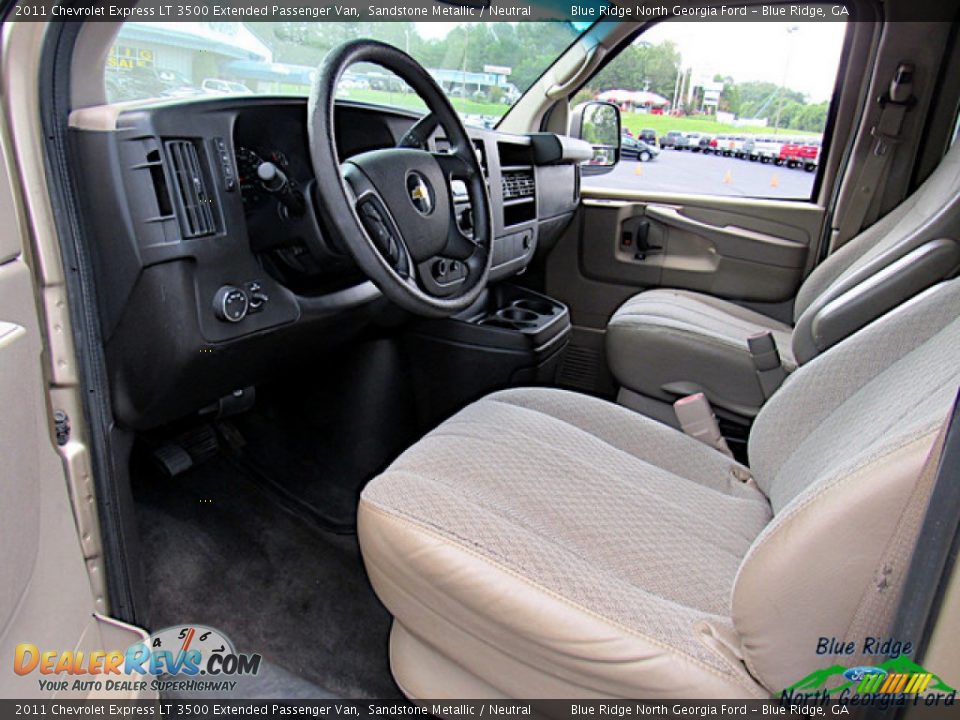2011 Chevrolet Express LT 3500 Extended Passenger Van Sandstone Metallic / Neutral Photo #27