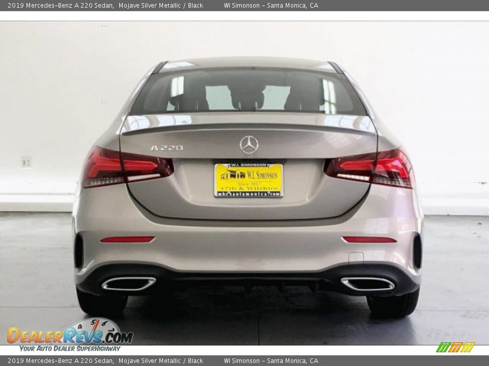 2019 Mercedes-Benz A 220 Sedan Mojave Silver Metallic / Black Photo #3